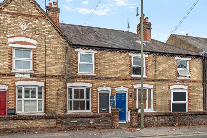 2 Bedroom Terraced House For Sale In Guildford Park Road, Guildford, Surrey, GU2