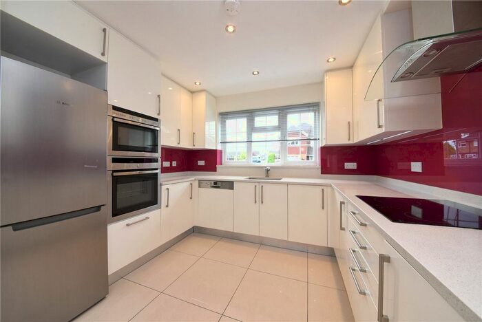 4 Bedroom Detached House To Rent In Badgers Close, Borehamwood, WD6
