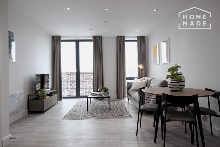 1 Bedroom Apartment To Rent In Oxbow, Salford, M5