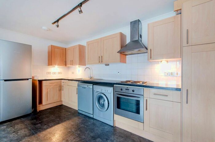 2 Bedroom Flat To Rent In Northwick Road, Alperton, Wembley, HA0