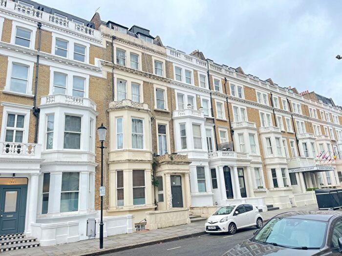 Studio To Rent In Penywern Road, Earls Court, London, SW5