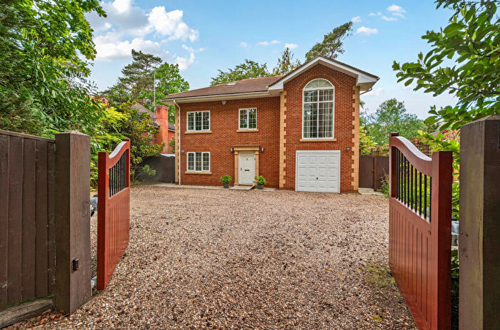 5 Bedroom Detached House For Sale In Upper Chobham Road, Camberley, Surrey, GU15