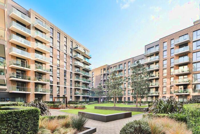 2 Bedroom Flat To Rent In Hamond Court, Kingston Upon Thames, KT2