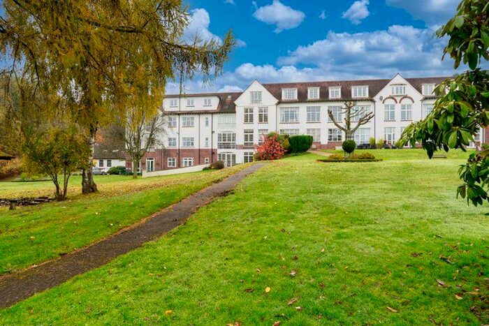 3 Bedroom Apartment For Sale In Romsley Hill Grange, Farley Lane, Romsley, B62