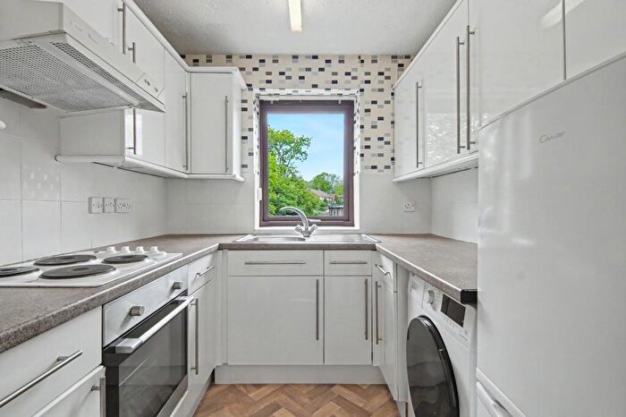 2 Bedroom Flat For Sale In Sutherland Avenue, Westbrook Court Sutherland Avenue, CV5