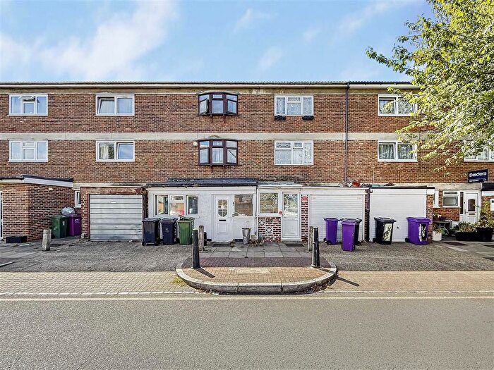 5 Bedroom Flat For Sale In Bancroft Road, Mile End, E1