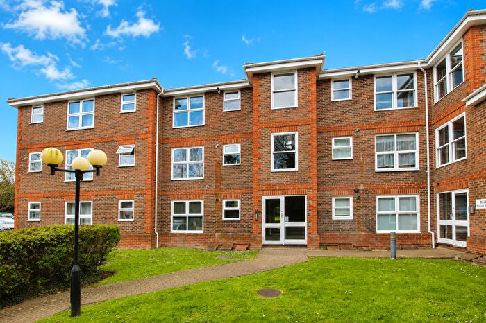 1 Bedroom Flat To Rent In Wokingham Road, Bracknell, RG42