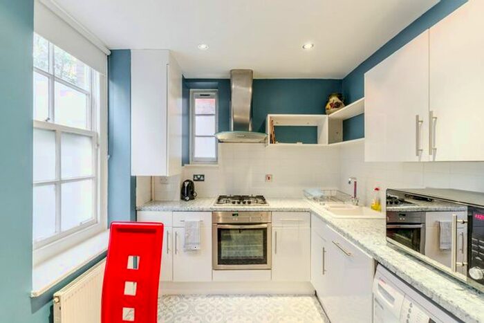 1 Bedroom Flat To Rent In Stirling Court, Covent Garden, London, WC2E