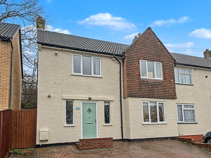 3 Bedroom End Of Terrace House For Sale In Hillary Road - A Beautiful Home, HP13