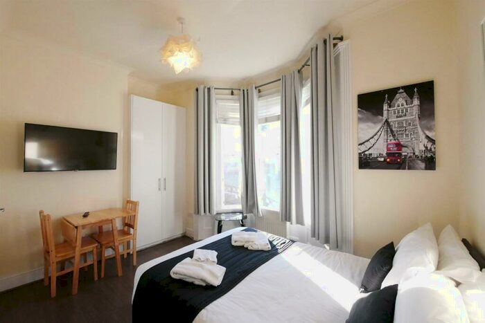 Studio To Rent In Hornsey Park Road, London, N8