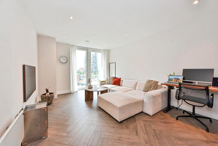 1 Bedroom Apartment For Sale In A Chester Road, Manchester, M15