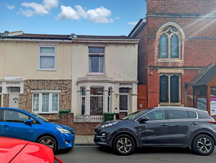 2 Bedroom End Of Terrace House To Rent In North End, Portsmouth, PO2