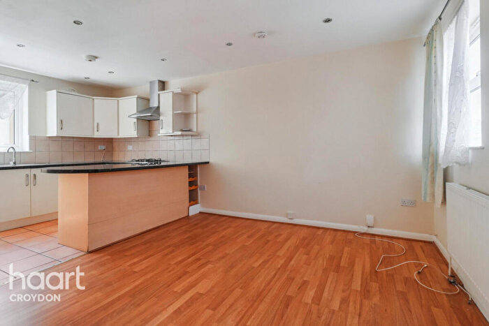 2 Bedroom Detached House To Rent In Burlington Road, Thornton Heath, CR7
