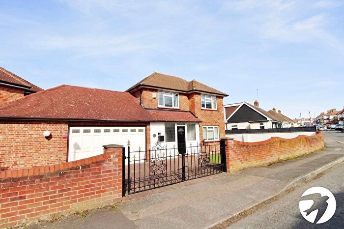 3 Bedroom Detached House To Rent In Bellman Avenue, Gravesend, Kent, DA12