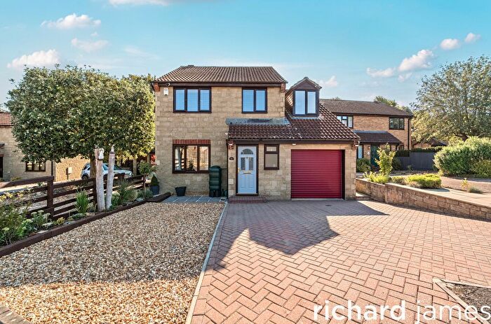 4 Bedroom Detached House For Sale In Wenhill Heights, Calne, SN11
