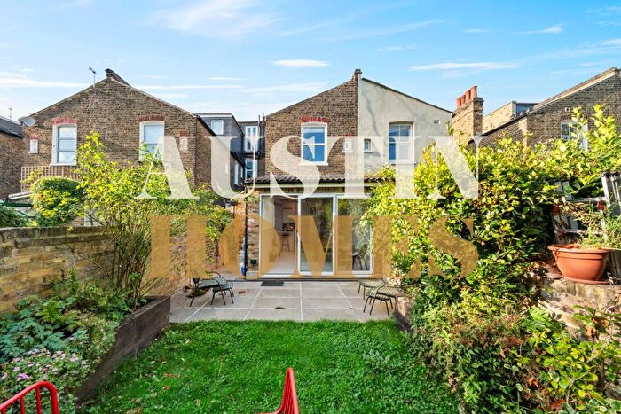 4 Bedroom House To Rent In Leighton Gardens, London, NW10