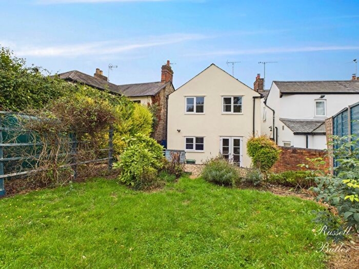 3 Bedroom Detached House For Sale In Main Street, Chackmore, MK18