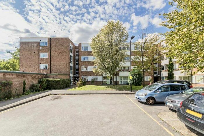 2 Bedroom Flat To Rent In Balmain Close, London, W5