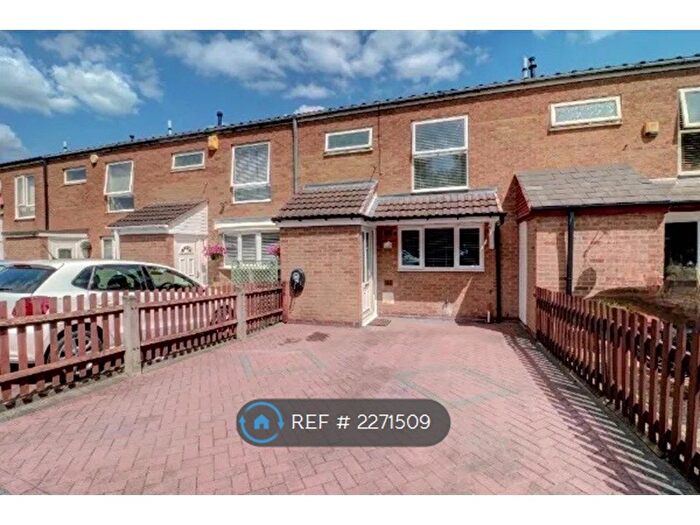 3 Bedroom Terraced House To Rent In Lanchester Way, Birmingham, B36