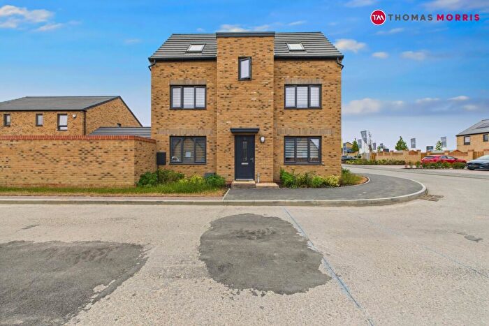 4 Bedroom Detached House To Rent In Sweet Gum Way, St. Neots, Cambridgeshire, PE19