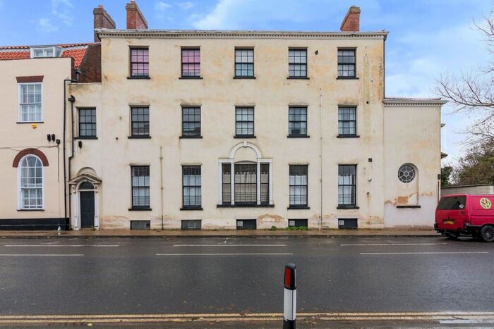 3 Bedroom Flat To Rent In High Street, Lowestoft, NR32