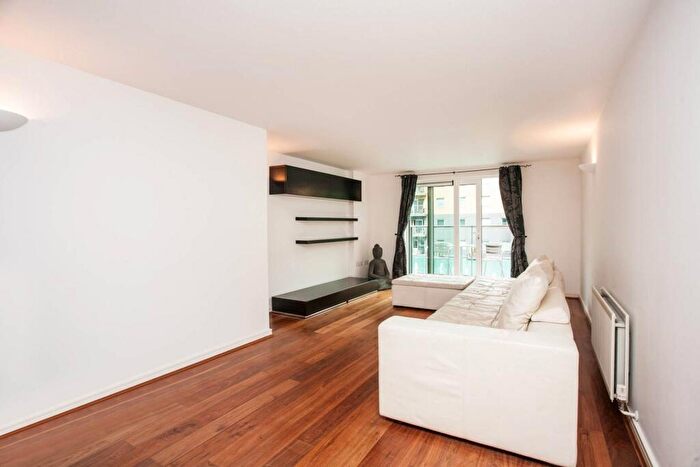 2 Bedroom Flat To Rent In Argyll Road, Woolwich, London, SE18