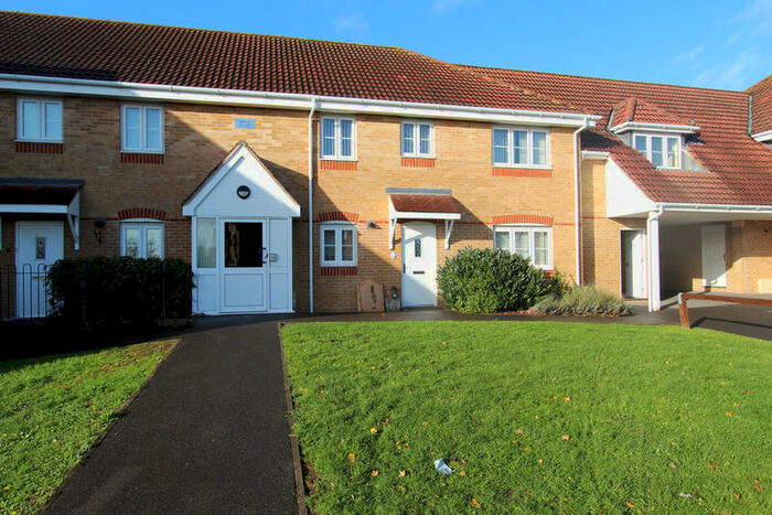 2 Bedroom Flat To Rent In Sarum House, Park Cottage Drive, PO15