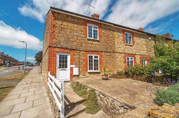 2 Bedroom Cottage For Sale In Coldharbour, Sherborne, DT9