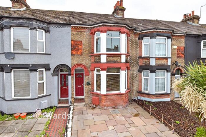 4 Bedroom Terraced House For Sale In Buckland Avenue, Dover, Kent, CT16