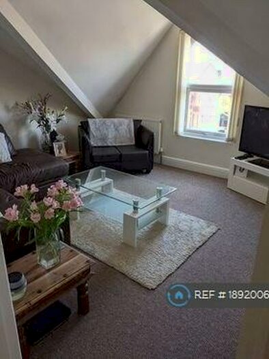 2 Bedroom Flat To Rent In Alexandra Road, Southport, PR9