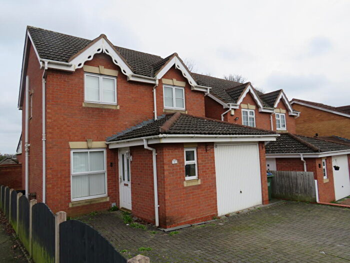3 Bedroom Detached House To Rent In Embassy Road, Oldbury, B69