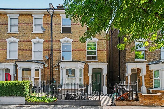 2 Bedroom Flat For Sale In Wilberforce Road, London, N4