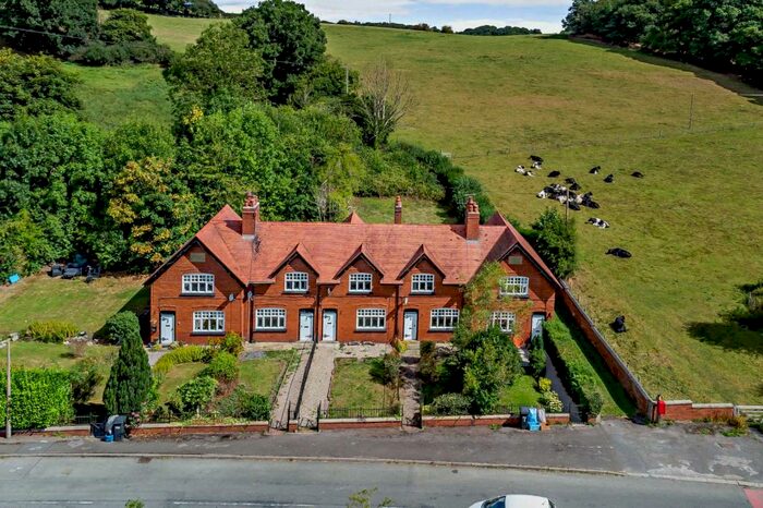 3 Bedroom Terraced House For Sale In Rhyd Y Goleu, Rhosesmor, Mold, Flintshire, CH7