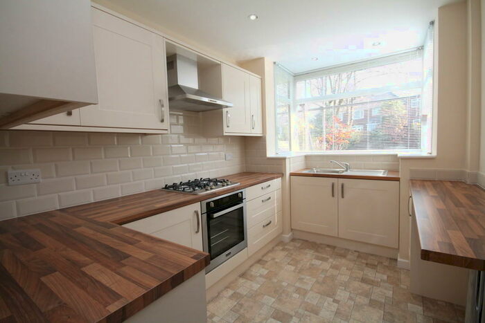 3 Bedroom Semi-Detached House To Rent In Worcester Road, Alkrington, M24