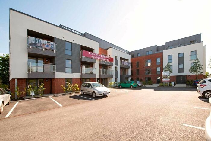 2 Bedroom Flat To Rent In Keeper Close, Taunton, TA1