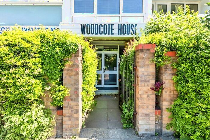 1 Bedroom Flat To Rent In Queen Street, Hitchin, Hertfordshire, SG4