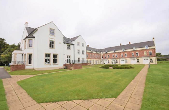 4 Bedroom Manor House To Rent In New Hall Manor, Neston, CH64