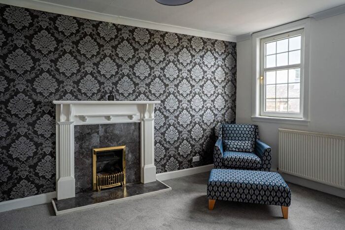 3 Bedroom Flat For Sale In Main Street, Lochgelly, KY5