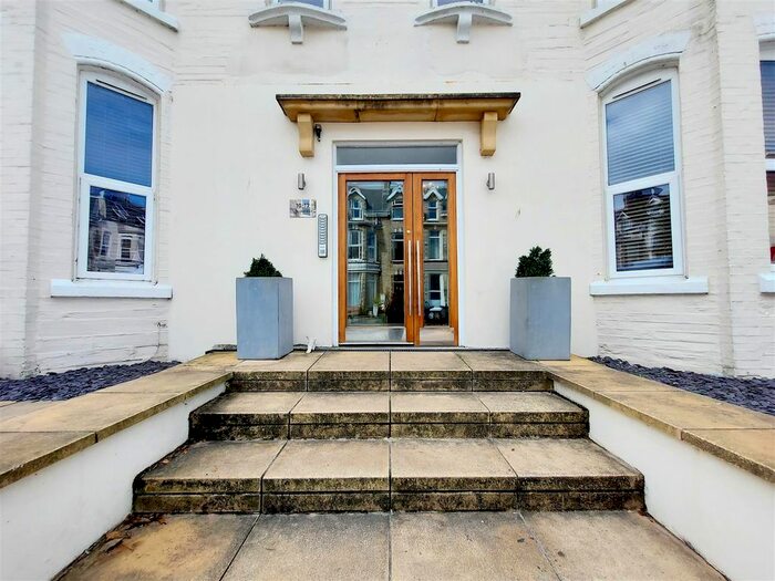 1 Bedroom Flat To Rent In Tolcarne Road, Newquay, TR7