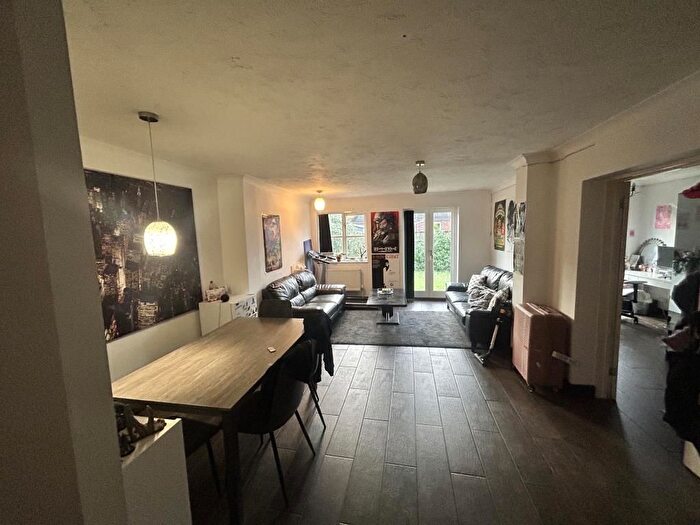 4 Bedroom Detached House To Rent In Egham, Surrey, TW20