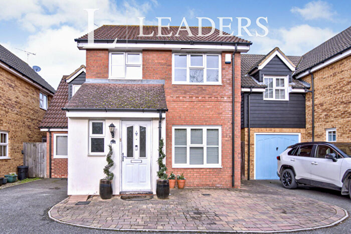 4 Bedroom Detached House To Rent In Burleigh Close, RM7