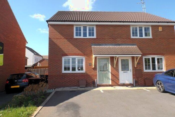 2 Bedroom Semi-Detached House To Rent In Wenlock Drive, Nottingham, NG15