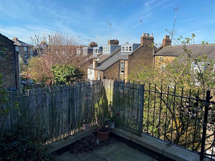2 Bedroom Flat To Rent In Celia Road, London, N19