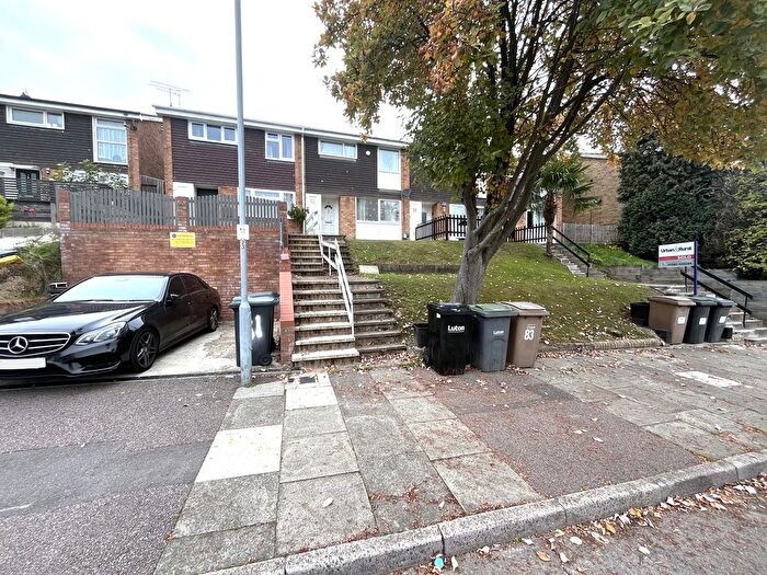 3 Bedroom Terraced House To Rent In Devon Road, Stopsley, Luton, LU2
