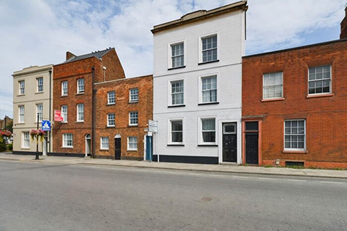 Studio To Rent In High Street, Tewkesbury, Gloucestershire, GL20