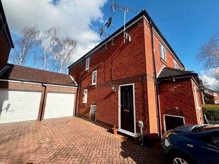 2 Bedroom Flat To Rent In Ella Park, Broadley Avenue, Anlaby, Hull, East Yorkshire, HU10