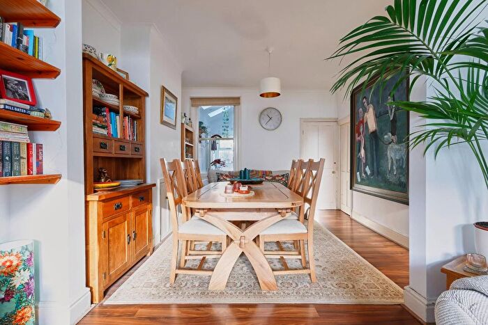 3 Bedroom Terraced House For Sale In Marshall Road, Cambridge, CB1