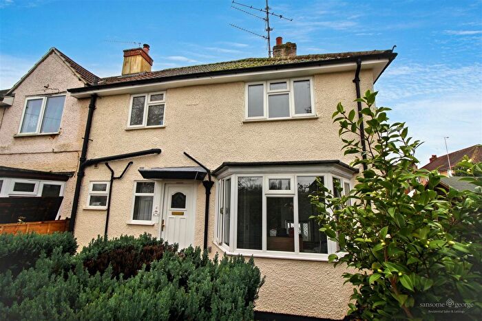 3 Bedroom End Of Terrace House For Sale In Oxford Road, Tilehurst, Reading, RG30