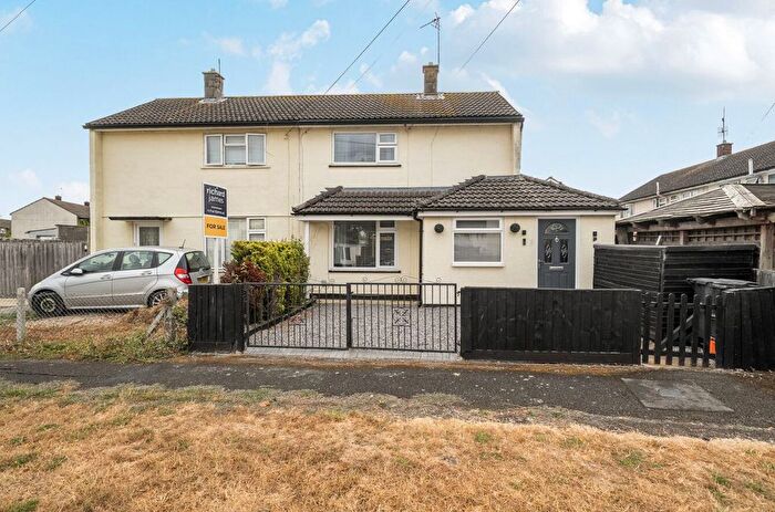 2 Bedroom Semi-Detached House For Sale In Howard Close, Swindon, SN3