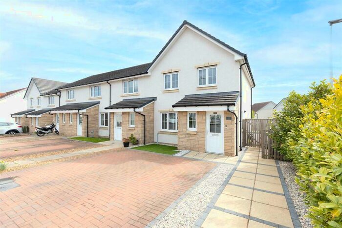 3 Bedroom House For Sale In Ethel Moorhead Place, Perth, PH2